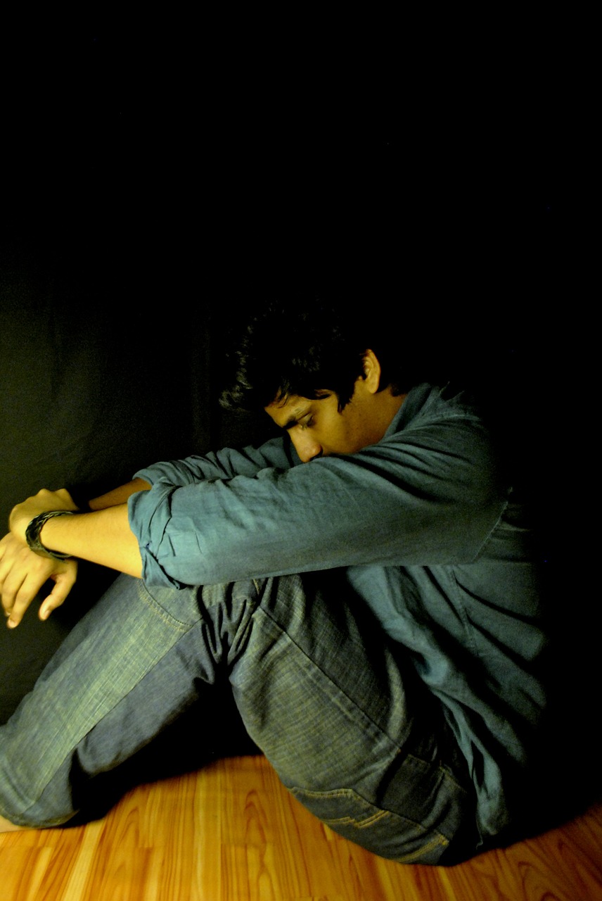 Wenn der Partner trauert – 5 Wege, wie Du deinem Partner beim Verlust eines geliebten Menschen helfen kannst  